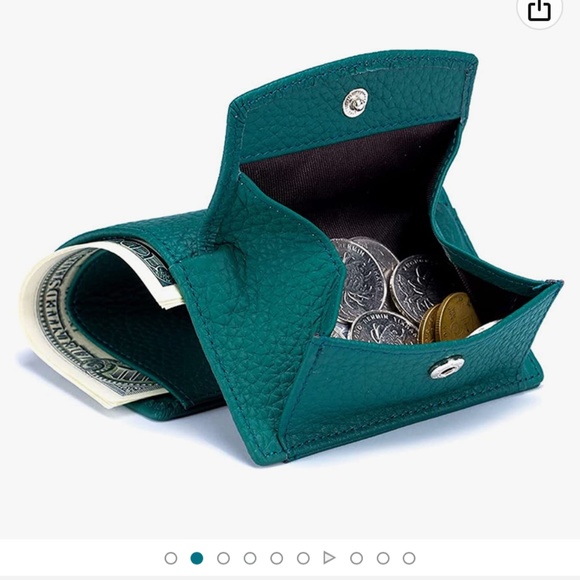 Yocipa small leather wallet for women . New in box. Retail 27 - Picture 2 of 9